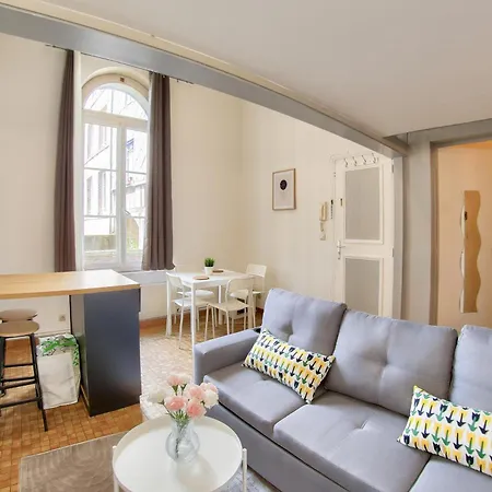 Chic Downtown Apartment Rouen